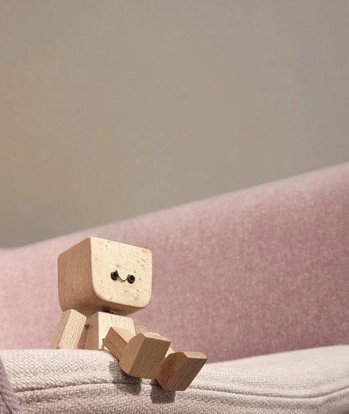 Charmante petite figurine en bois basculante avec 12 expressions magnétiques